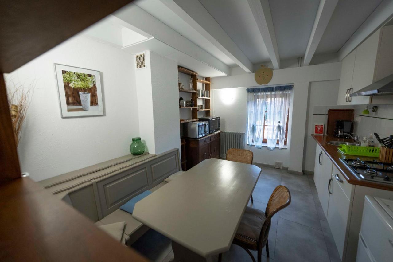 Maison D'Hote La Grange Aux Ayres Olloix Buitenkant foto
